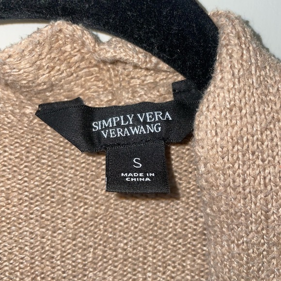 Simple Vera Wang tan cardigan - Picture 2 of 3